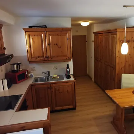 Nettes Direkt An Der Piste Kanzelhoehe Apartment *