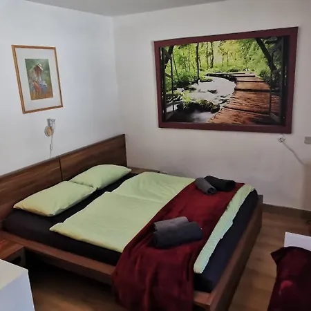 Nettes Direkt An Der Piste Kanzelhoehe Apartment *